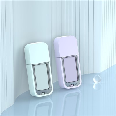 Izpraznite prozorno tubo sijaja za ustnice